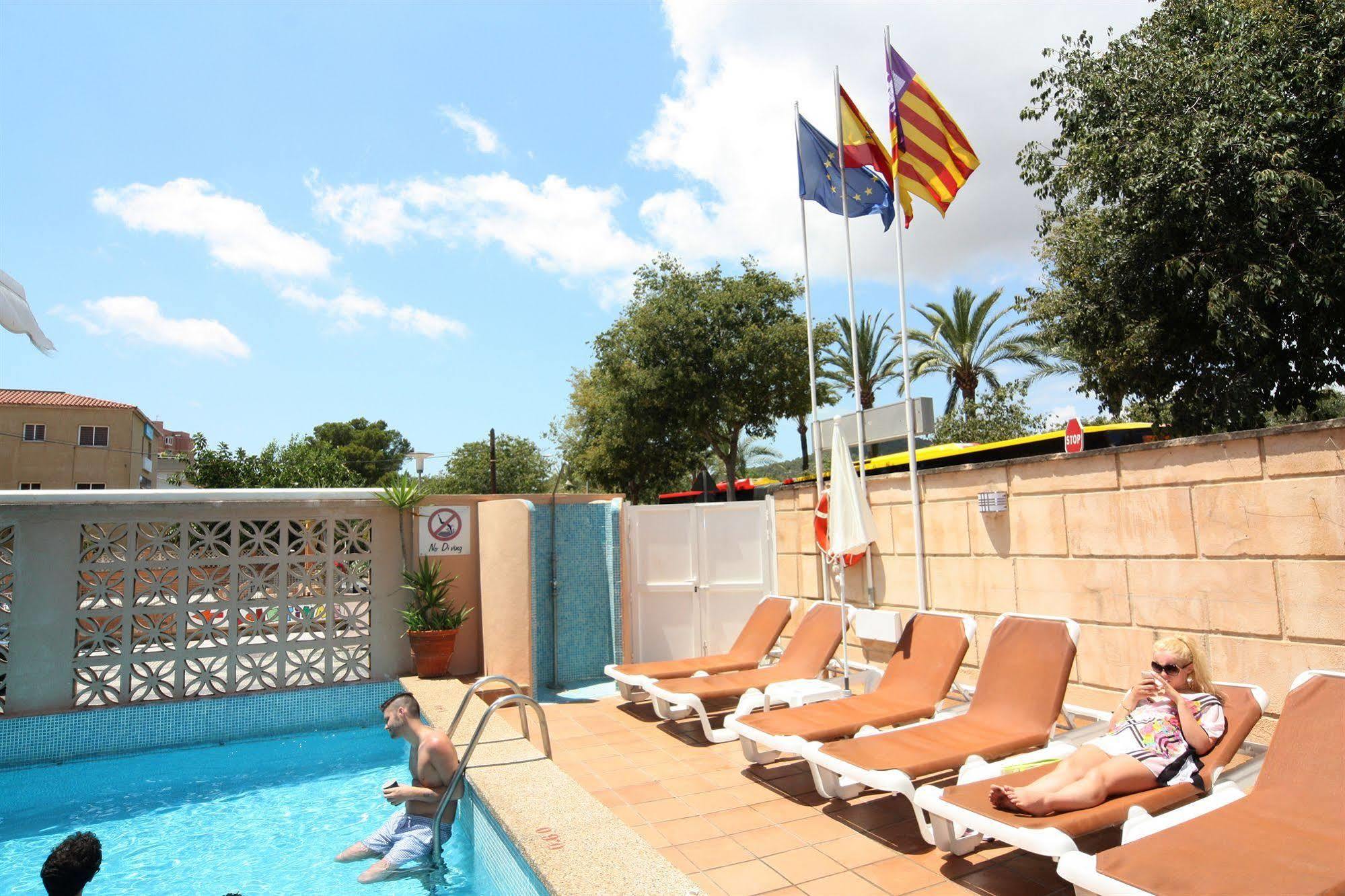 Gabarda Hotell 2*